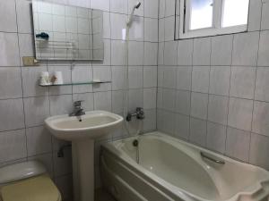 Phòng Ba Người Tiêu Chuẩn (Standard Triple Room)