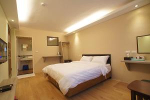 Phòng Tiêu Chuẩn Giường Đôi (Standard Double Room)