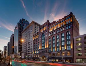 Double Room with Two Double Beds - Arcade View room in Hyatt Regency Cleveland at The Arcade