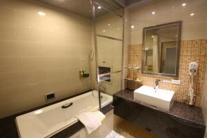 Phòng Đôi Cao Cấp (Superior Double Room)