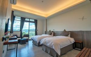 Phòng Tiêu Chuẩn 2 Giường Đơn Hướng Núi (Standard Twin Room with Mountain View)
