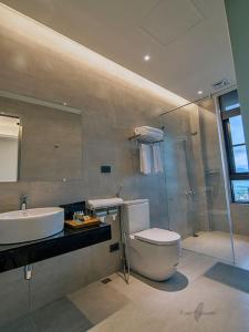 Phòng có giường cỡ King nhìn ra cảnh núi non (King Room with Mountain View)
