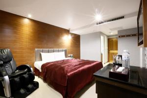Phòng Có Giường Cỡ Queen Và Bồn Tắm Spa (Queen Room with Spa Bath)