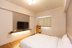 Giường Đôi (Double Bed)
