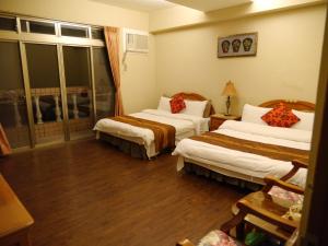 Phòng 4 người Nhìn ra cảnh Núi non (Quadruple Room with Mountain View)