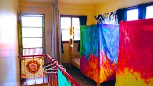 Giường trong phòng ngủ tập thể nam có 4 giường (Bed in 4-Bed Male Dormitory Room)