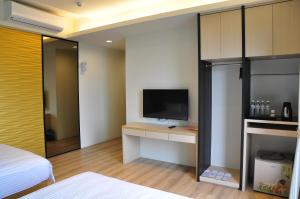 Phòng 2 Giường Đơn Nhìn Ra Núi (Twin Room with Mountain View)