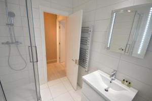 Two-Bedroom Apartment (2nd Floor - D) room in St Anne's Court by Indigo Flats