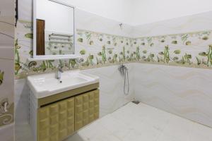 Family Suite with Balcony room in Metro Port City Hotel