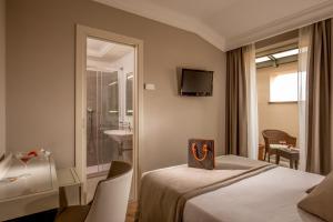 Double Room with Small Double Bed room in Ludovisi Palace Hotel