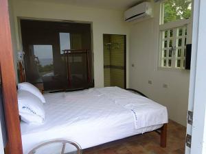 Phòng Đôi Hướng Biển (Double Room with Sea View)