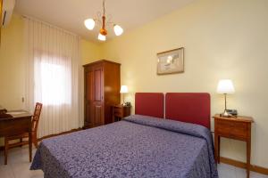 Double Room with Private Bathroom room in Hotel dalla Mora