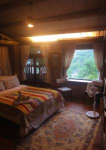 Phòng Giường Đôi Nhìn Ra Núi (Double Room with Mountain View)