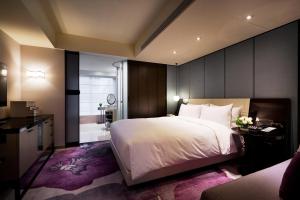 Fullerton Beautiful Room