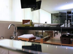 Phòng Premier Deluxe giường đôi với Jacuzzi riêng (Premier Double bed with Private Jacuzzi)
