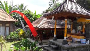 Suite Tuần trăng mật có giường King (Honeymoon Suite with King Bed)