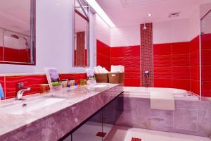 Phòng Premium 4 Người (Premium Quadruple Room)