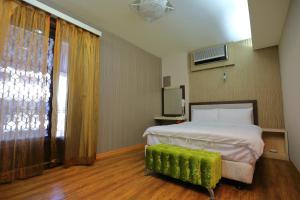 Phòng Giường Đôi Với Phòng Tắm Chung (Double Room with Shared Bathroom)