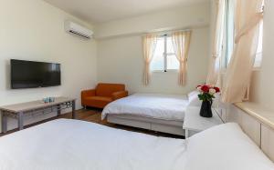 Phòng Đôi Tiêu Chuẩn Có 2 Giường Đôi (Standard Double Room with Two Double Beds)