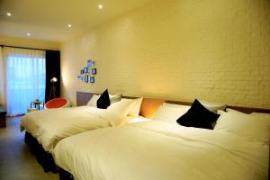 Suite Gia Đình Có Ban Công (Family Suite with Balcony)