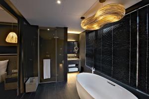 Phòng Gia Đình Loại Sang (Deluxe Family Room)