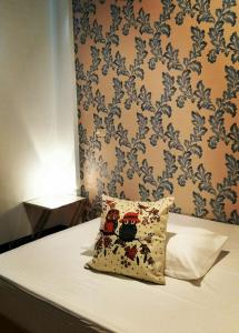 Phòng Giường Đôi Có Phòng Tắm Riêng (Double Room with Private Bathroom)