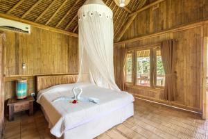 Nhà Tre (Bamboo House )