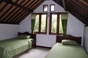 Phòng Gia Đình Có Ban Công (Family Room with Balcony)