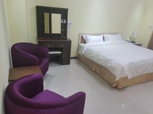 Phòng Có Giường Cỡ Queen Với Ban Công (Queen Room with Balcony)
