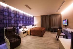 Phòng Tiêu Chuẩn Giường Lớn (Standard King Room)