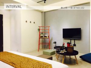 Phòng Giường Đôi Có Ban Công (Double Room with Balcony)