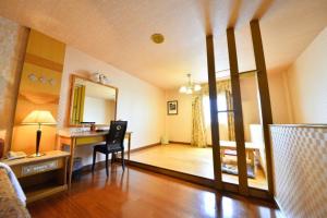 Phòng Giường Đôi Có Bồn Tắm Spa (Double Room with Spa Bath)