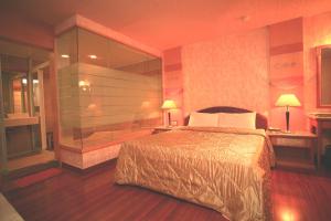 Phòng Giường Đôi Có Bồn Tắm Spa (Double Room with Spa Bath)