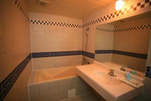Phòng Tiêu Chuẩn Giường Đôi (Standard Double Room)