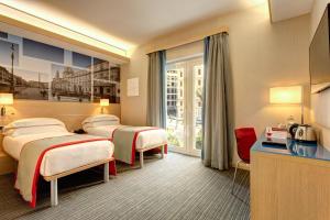 Twin Room room in iQ Hotel Roma