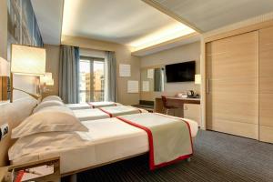 Comfort Triple Room room in iQ Hotel Roma