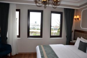 Deluxe Double Room with Partial Sea View room in Ahmet Efendi Konağı