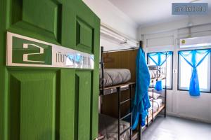 Phòng tập thể Nam 8 giường (Male 8-Bed Dormitory Room)