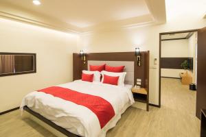 Phòng 4 người nhìn ra vườn (Quadruple Room with Garden View)