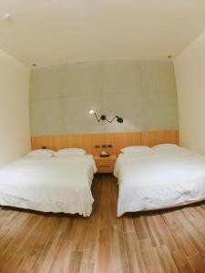 Phòng 4 Người Có Ban Công (Quadruple Room with Balcony)