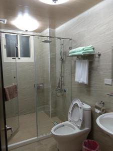 Phòng Có Giường Cỡ Queen Với Ban Công (Queen Room with Balcony)