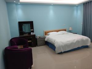 Phòng Có Giường Cỡ Queen Với Ban Công (Queen Room with Balcony)