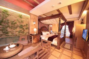Phòng Đôi Cao Cấp (Superior Double Room)