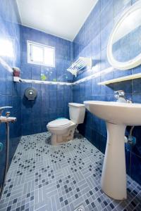 Phòng Bốn Người Có Phòng Tắm Riêng (Quadruple Room with Private Bathroom)