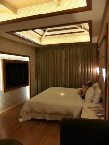 Phòng Deluxe Giường Đôi Có Bồn Tắm (Deluxe Double Room with Bath)