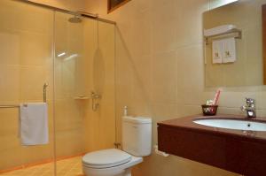 Phòng Tiêu Chuẩn Giường Lớn (Standard King Room)