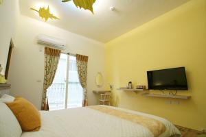 Phòng Giường Đôi Có Ban Công (Double Room with Balcony)