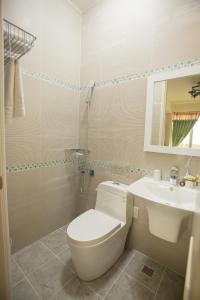 Phòng Giường Đôi/2 Giường Đơn Nhìn Ra Núi (Double or Twin Room with Mountain View)