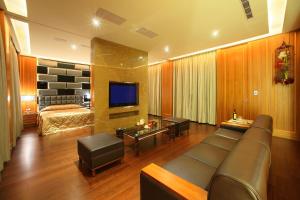 Deluxe Quadruple Room with Spa Bath