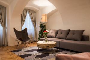 One-Bedroom Apartment room in Lazenska N°4